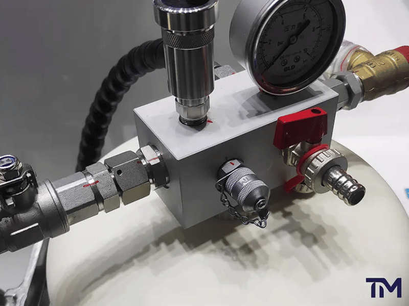 Hydraulic valve blocks